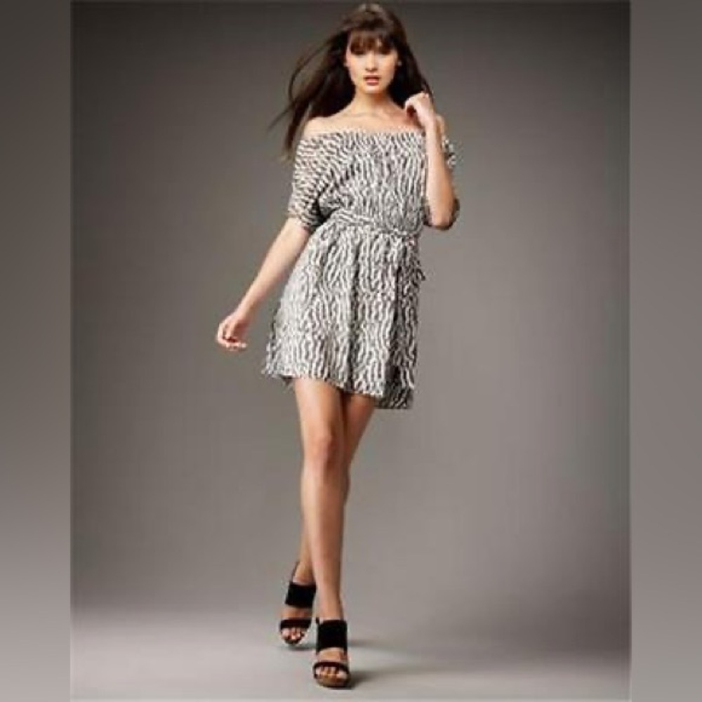 Alice + Olivia Georgia Off Shoulder Animal Print